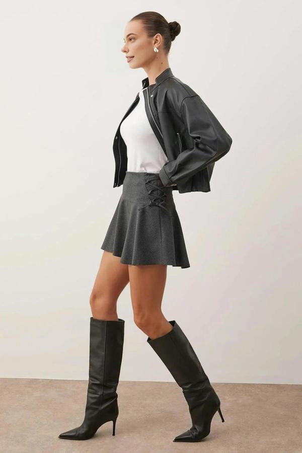 WOVCOR Woven Mini Short Skirt with Lace Detail