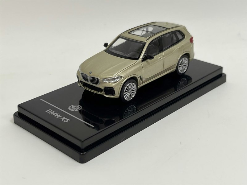 2018 bmw x5 g05 sunstone metallic lhd 1:64 scale paragon 55187