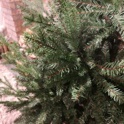 Samuel Alexander 7ft 210cm Green Glenshee Spruce Artificial Christmas Tree PE and PVC Mix Natural Look