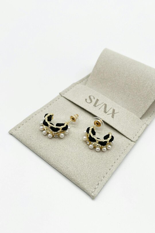 SVNX Pearl & Noir Chain Double Hoop Earrings in Gold