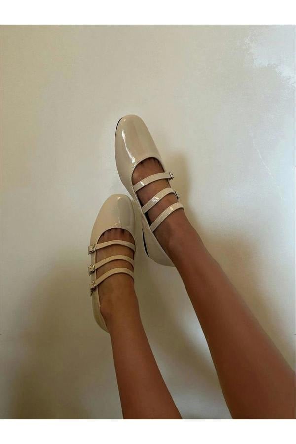 Gwen Strappy Buckle Detail Flat Shoes - Beige