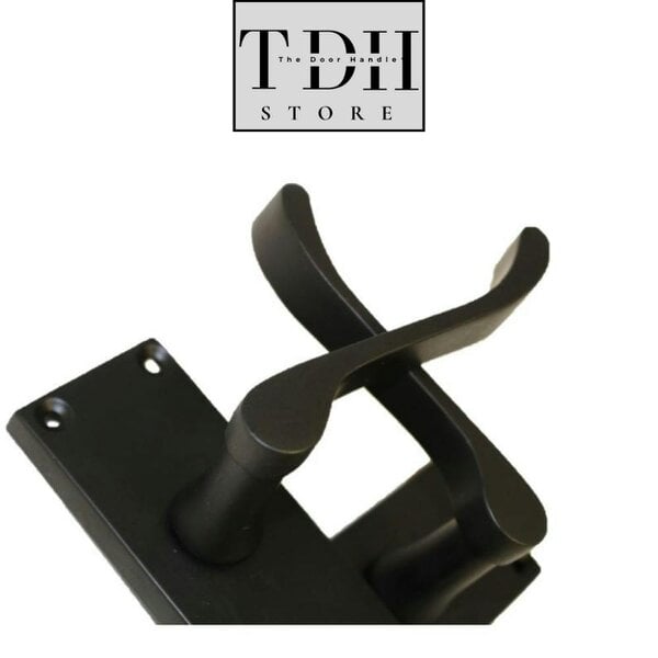 EDH Door Hardware Matt Black Victorian Scroll Door Handles on Backplate – 118mm x 42mm 4 Pairs