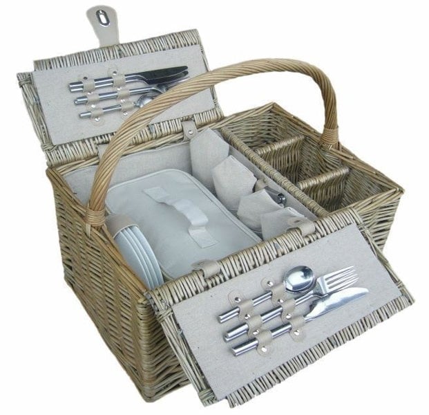 4 Person Traditional Picnic Basket