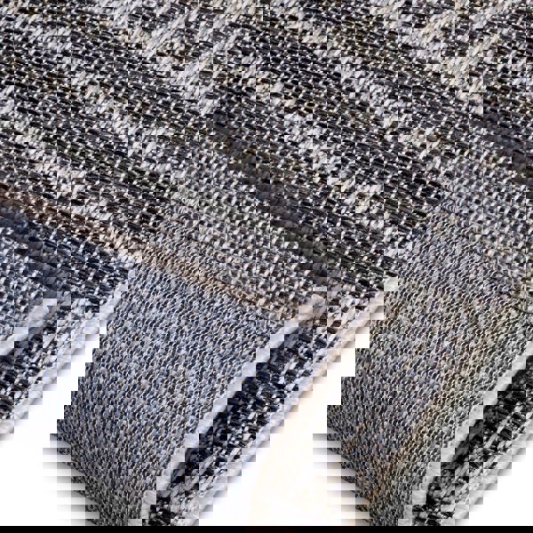 Indoor & Outdoor Tribal Geometric Rug – Grey