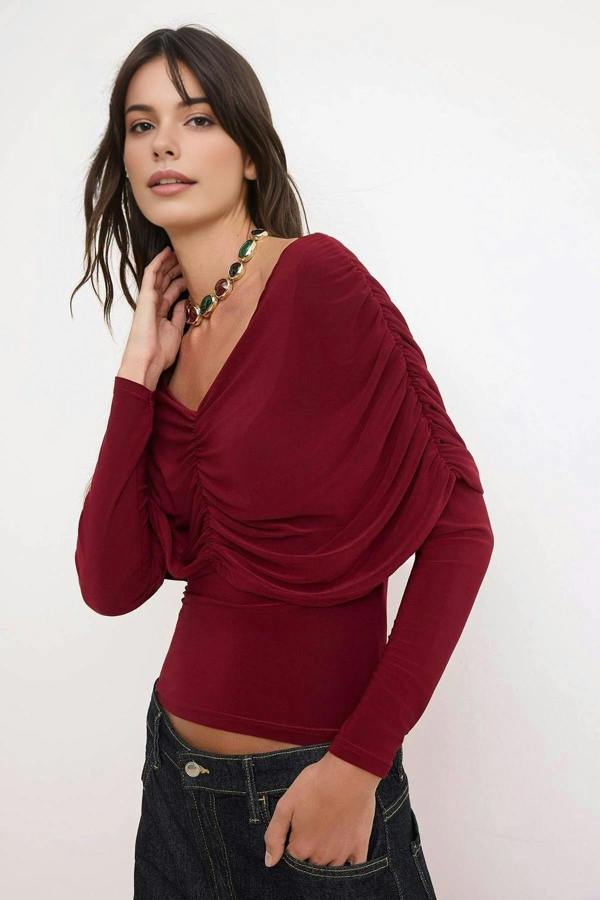 WOVCOR Fitted Carmen Neckline Gathered Detail Long Sleeve Knitted Blouse
