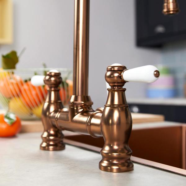 Flode klas | Traditional Bridge Style 3 in 1 Instant Boiling Tap | White Ceramic Levers | Brushed Copper Finish