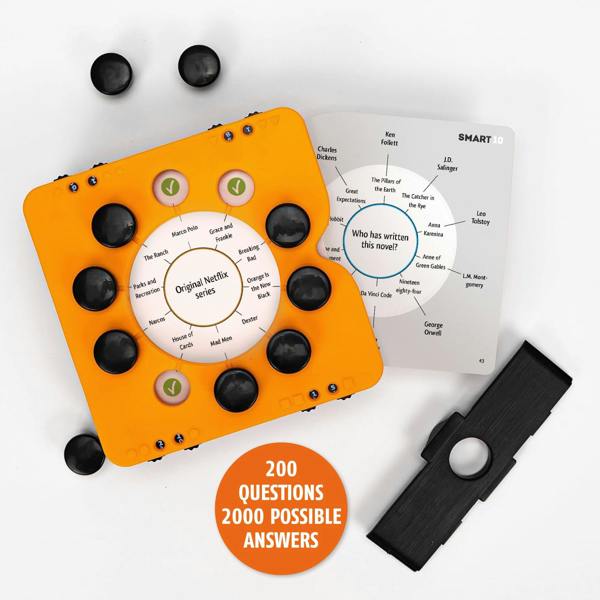 IDEAL Smart 10 Family Trivia Game