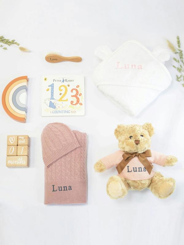 The Baby Gifting Company Ultimate Luxury Cashmere Gift Set in Rosewood Pink