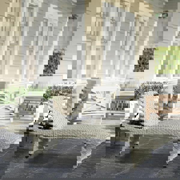 Single Rattan Lounger (Simple)