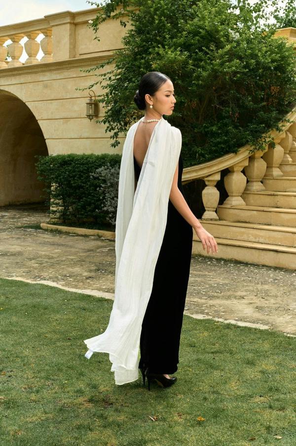 Ivory Silk Bridal Shawl – Hand-Dyed Mulberry Silk, 85 × 300cm