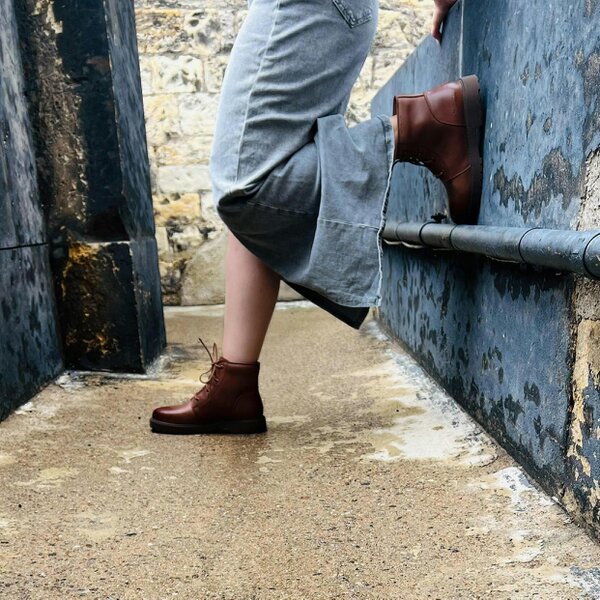 AMMONITE Women's Water-Resistant Portland Boots | Brown