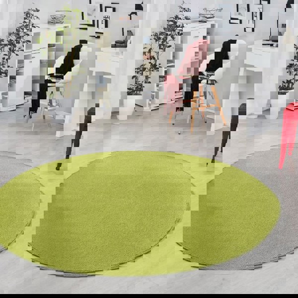 Modern Plain Green Rug – Soft Short Pile