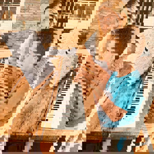 Carry-On 88 Key Folding Piano - Black#Colour_White