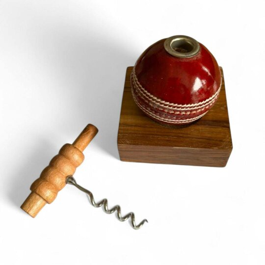 CRICKET-GIFTS Corkscrew with Cricket Ball Base and Genuine Cricket Bails
