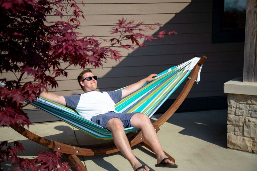 Vivere Double Cotton Hammock with Solid Pine Arc Stand - Cayo Reef (8ft)