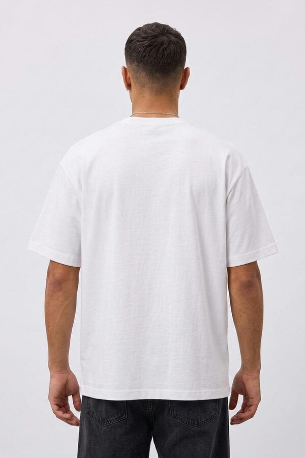 London Attitude Worldwide Global Edition Oversized Heavyweight Graphic T-Shirt in White