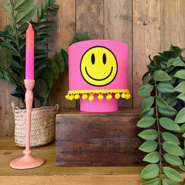 Love Frankie Smiley Glow Lamps in Pink