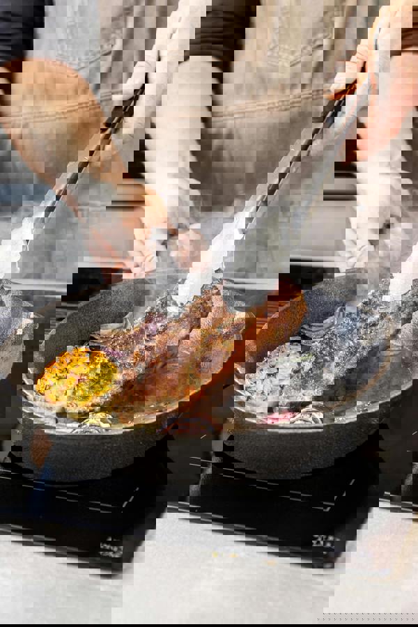 KitchenCraft Deluxe Cast Iron 24cm Round Plain Grill Pan