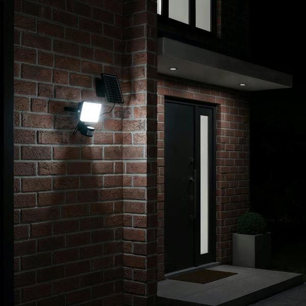 Gardenwize Solar Security Light – Motion Sensor LED Flood Light
