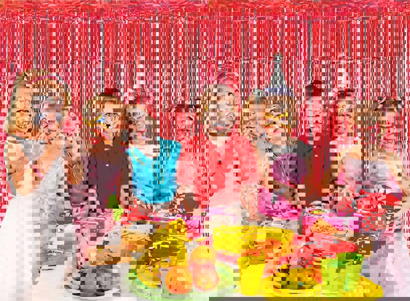 Cheetah Shimmer Tinsel Curtain, 2M x 1M Red