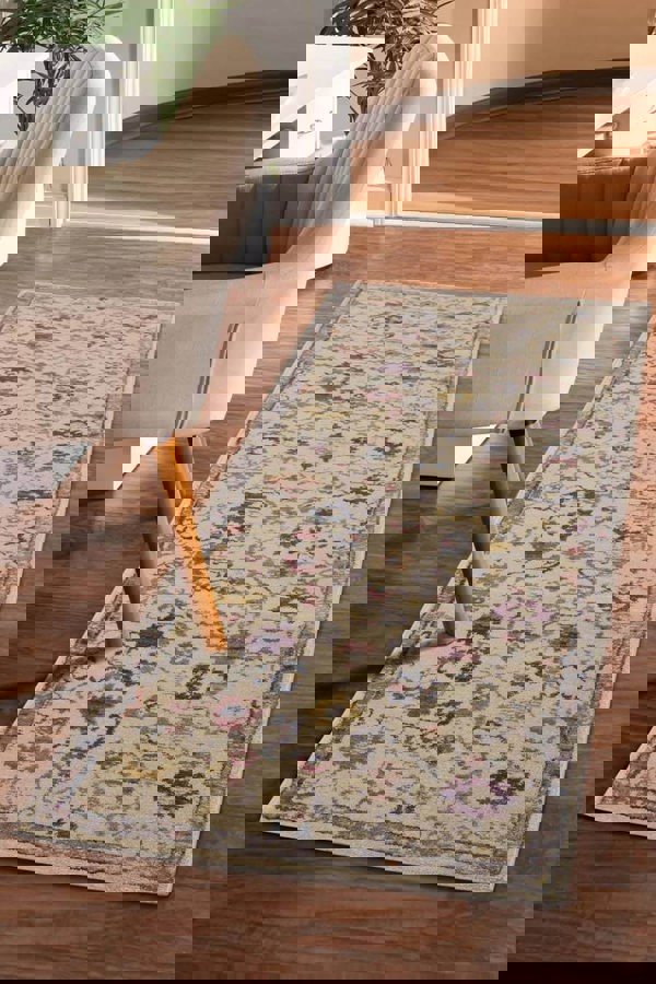 Traditional Floral Vintage Rug – Grey, Blue & Beige Elegance