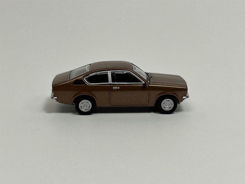 Minichamps Opel Kadett Coupe 1973 Copper Metallic 1:87 Scale 870040124