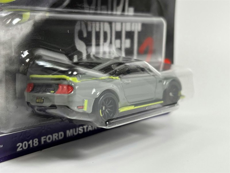 Hot Wheels 2018 Ford Mustang RTR Spec 5 Slide Street 2 Real Riders 1:64 Hot Wheels HKC85