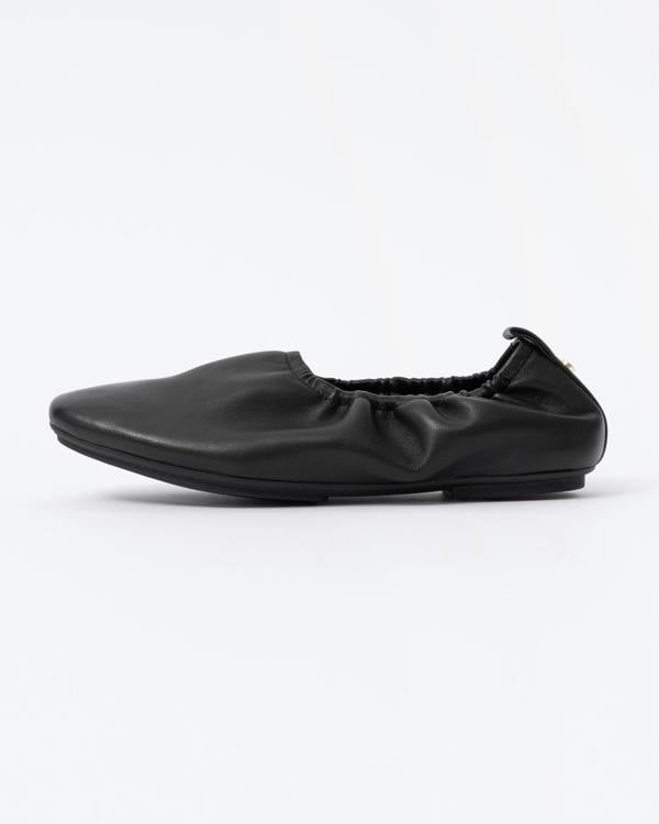 FitFlop Delicato Poise Leather Ballerina Shoes - All Black 090