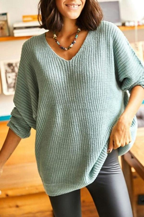 Hoxton Gal V-Neck Fisherman’s Rib Knit Oversized Sweater