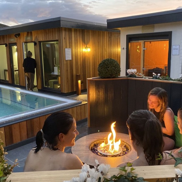 Virgin Experience Days Twilight Wellness Evening with Dinner for Two in the Spa Garden at Iveridge Hall