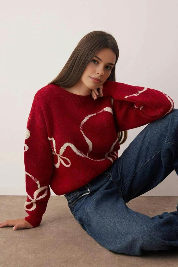 WOVCOR Christmas Themed Soft Textured Patterned Knit Sweater
