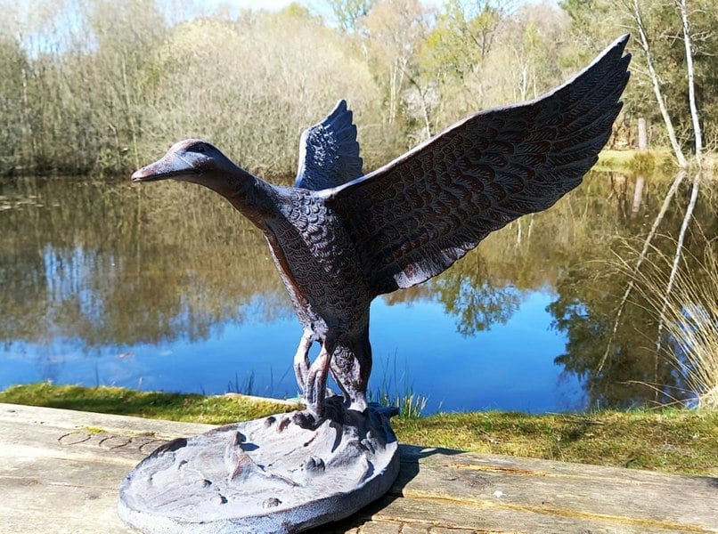 Inspirational Gifting Flying Duck Garden Sculpture Ornament Decor
