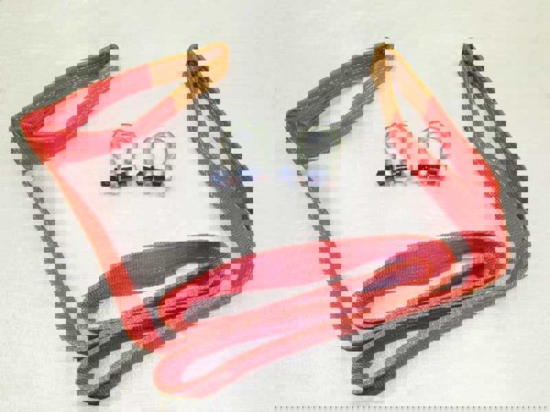 Heavy Duty Tow Strap 15 Ton 5 Metre with Shackles (15T 5M Recovery Towing Strop)