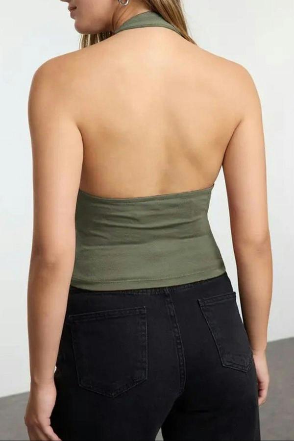 WOVCOR Halter Neck Belt Detail Fitted Knitted Blouse