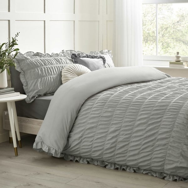 Catherine Lansfield Seersucker Frill Duvet Cover Set