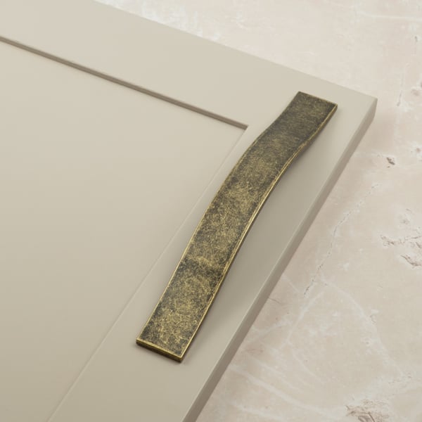 Handle & Home 160mm Antique Brass Strap Handle