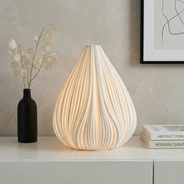 Garden Greatness Maison Flower Bud Table Lamp