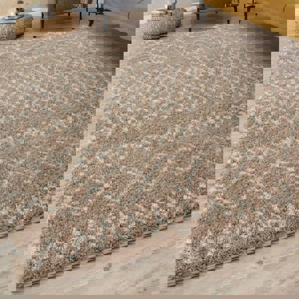 Beige Shaggy rug High Quality Elegant Moroccan Pattern