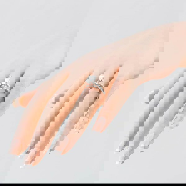 T. H. Baker 9ct White Gold Lab Grown 1.20ct Oval & Brilliant Cut Diamond Shoulder Set Solitaire Ring LGR35520-120 L