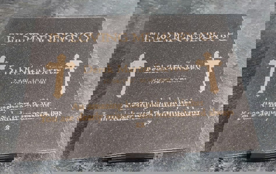 Memorials Direct Granite Memorial Plaque, Cross, Personalised, Stand Included