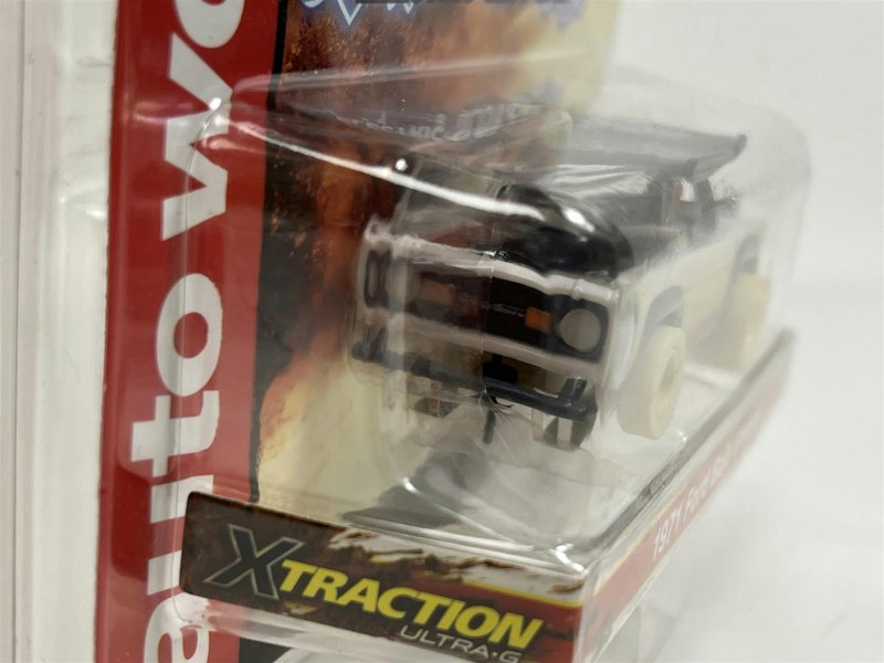 Auto World Slot Cars 1971 Ford Baja Bronco Chase Model X Traction Off Road HO Scale SC375-4