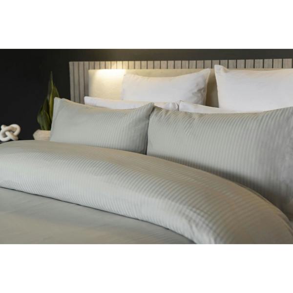 Belledorm Hotel Soho Pinstripe Duvet Cover Set - Platinum - 