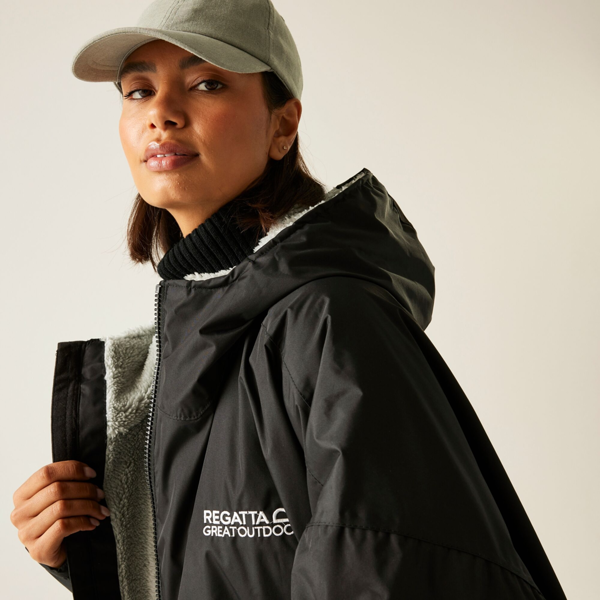 Regatta Unisex Adult Waterproof Fleece Lined Changing Robe - Black