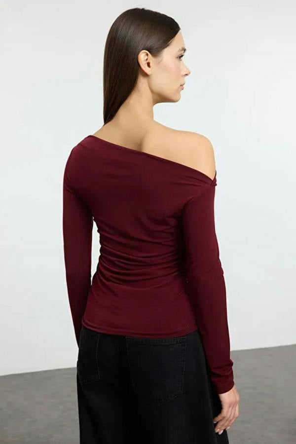 Hoxton Gal Draped/Gathered Detail Long-Sleeve Stretch Knit Fitted Blouse