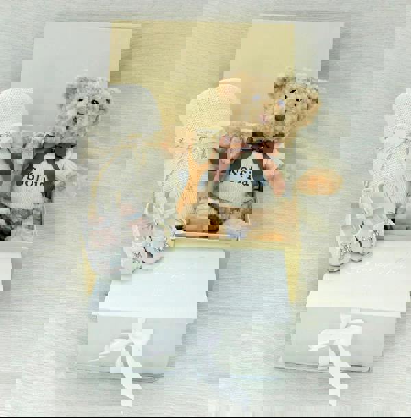 THE BABY GIFTING COMPANY X ARUNA SETH IVORY GIFT SET