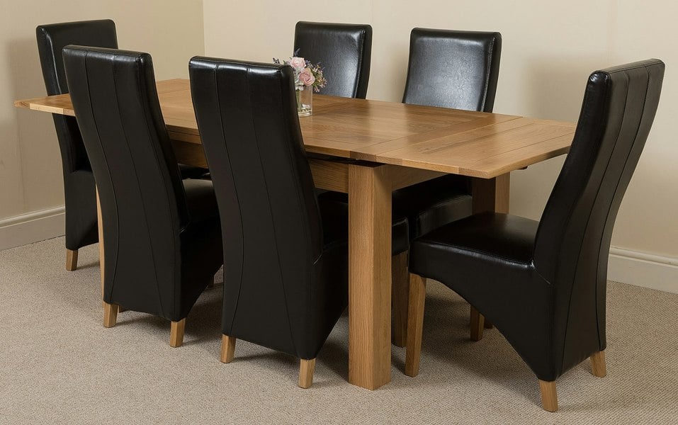 That's Furniture Richmond Medium Oak Extendable Dining Table with Lola Leather Chairs