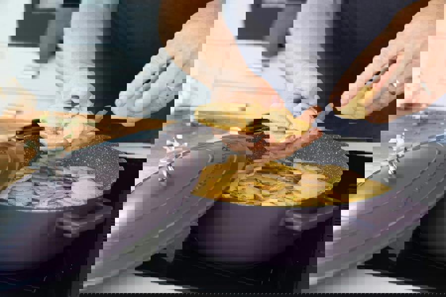 MasterClass Cast Aluminium Casserole Dish Set with Self Basting Lids, 3pc Non-Stick Round Induction Hob to Oven Dishes, 2.5L, 4L, Purple, Gift Boxed