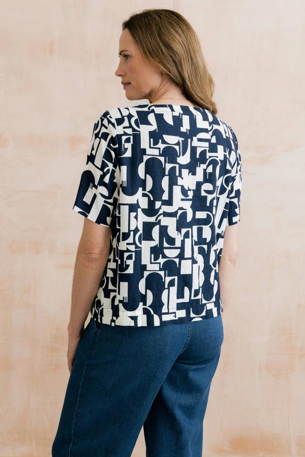 Lily & Me Bella Linen Blend Shell Top Navy