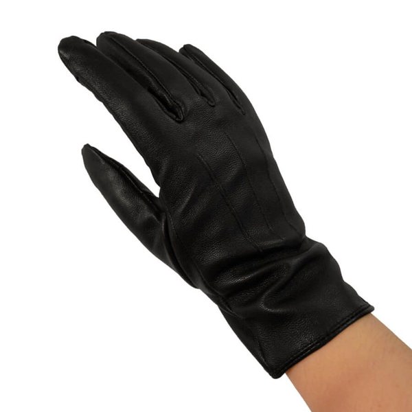Image displays a model hand wearing the black thinsulate glove.