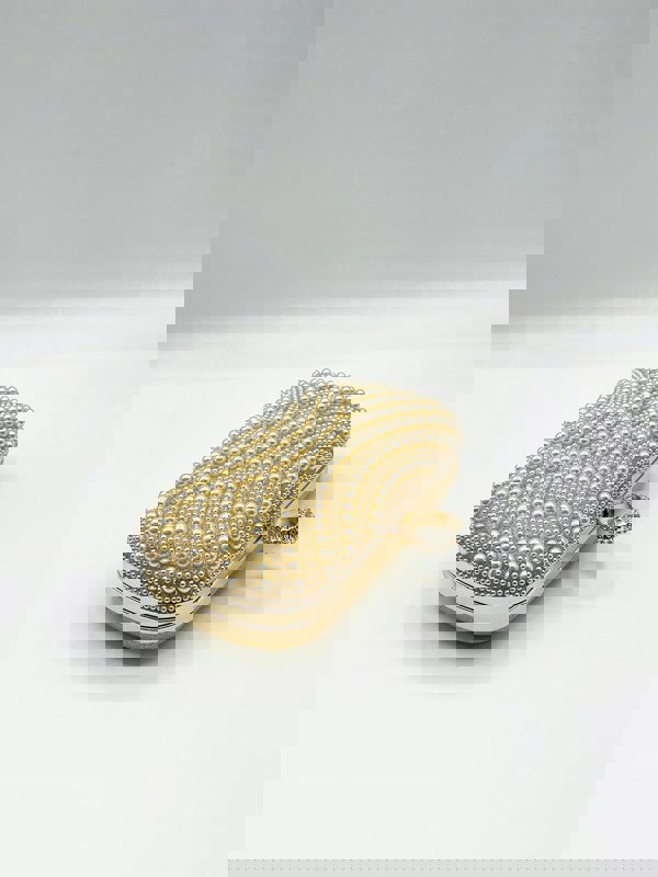 SVNX Oval Pearl Clutch Bag In Gold